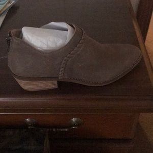 Women’s short booties Size 10